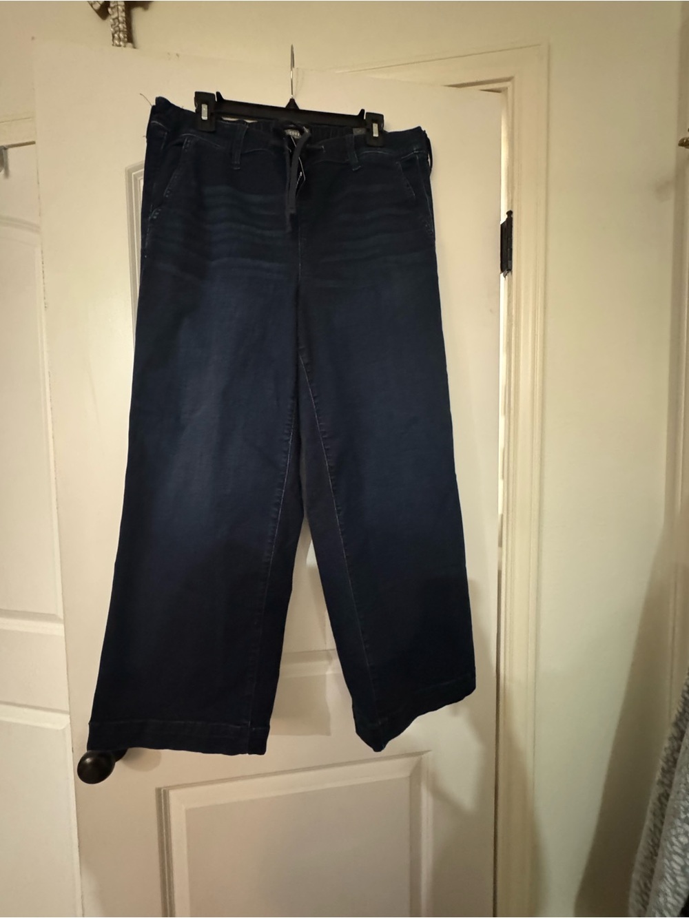 Torrid Weekend wide leg mid rise jean